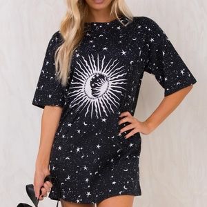 Motel Rocks Cosmos Sun and Stars T Shirt Dress